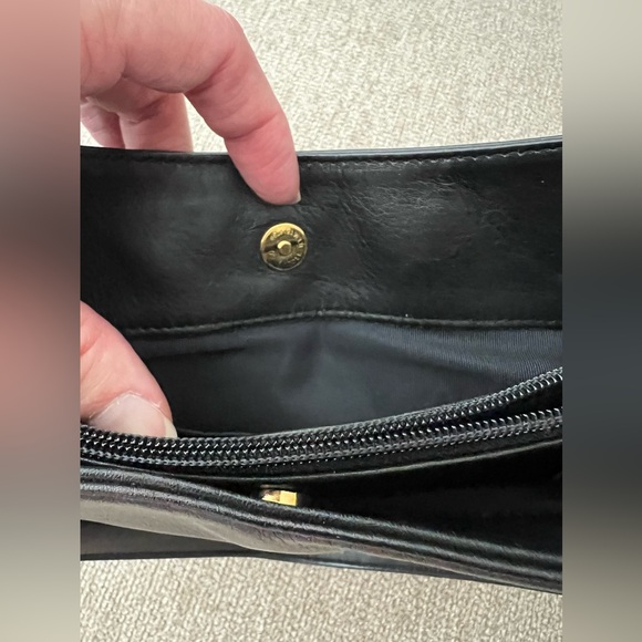 Roberta Di Camerino Black Leather Shoulder Purse ITALY - Picture 16 of 16